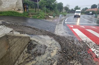 Számítottak a megújuló úttal kapcsolatos problémákra Bikafalván