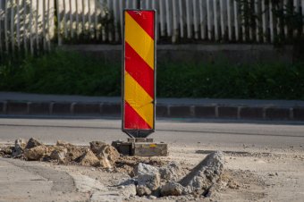 Elkezdődött a Kossuth Lajos utcai körforgalom felmarása Csíkszeredában