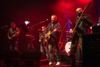 A Bethlen-negyedi parkban koncertezett az Ismerős Arcok