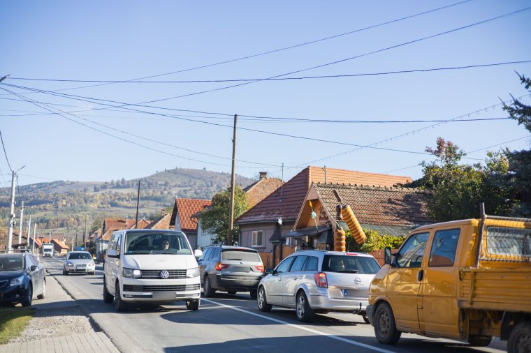 Még néhány nap és megszűnnek a forgalmi dugók Fenyéden