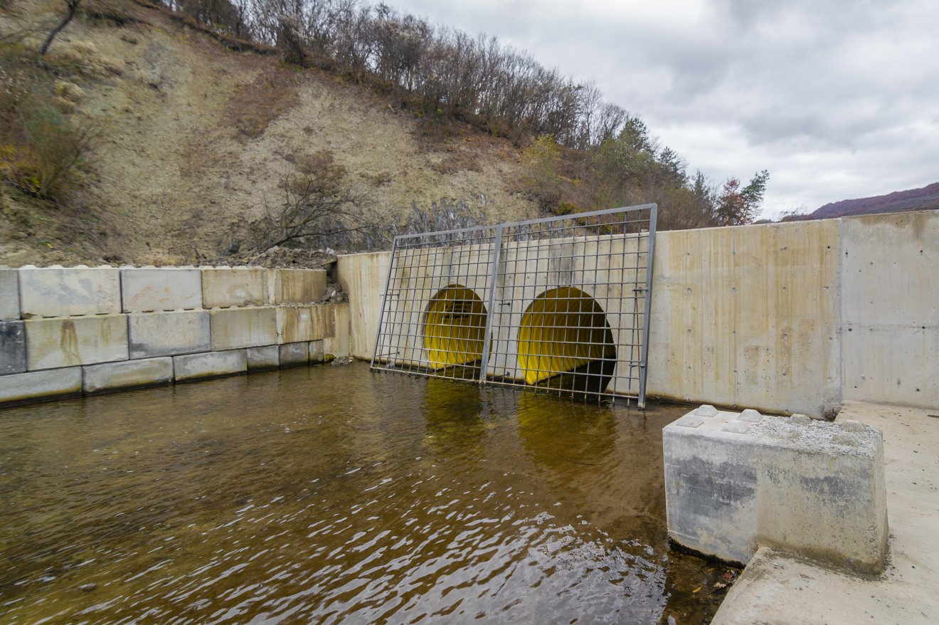 Az állatartásból származó hulladék már a csövek befogadó részénél megjelenik
