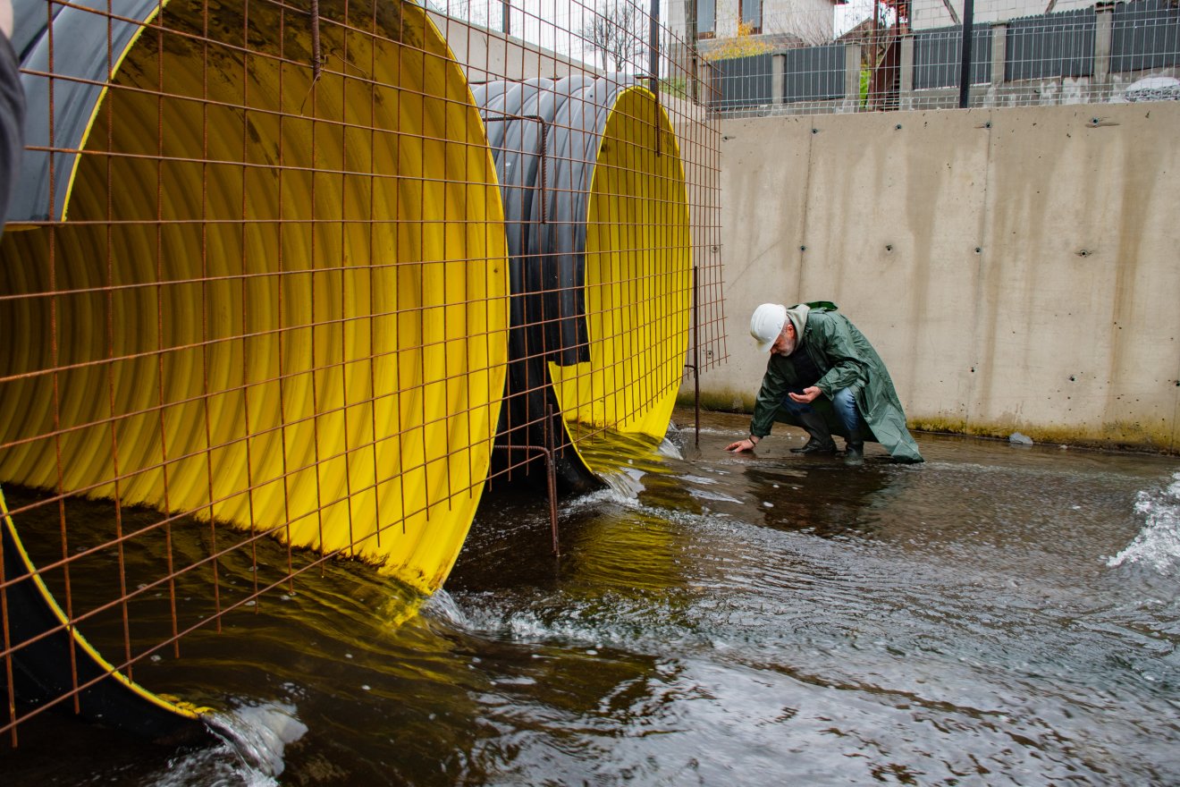 Újabb terepszemle a parajdi sóbányánál, ezúttal már fenyegető környezetben