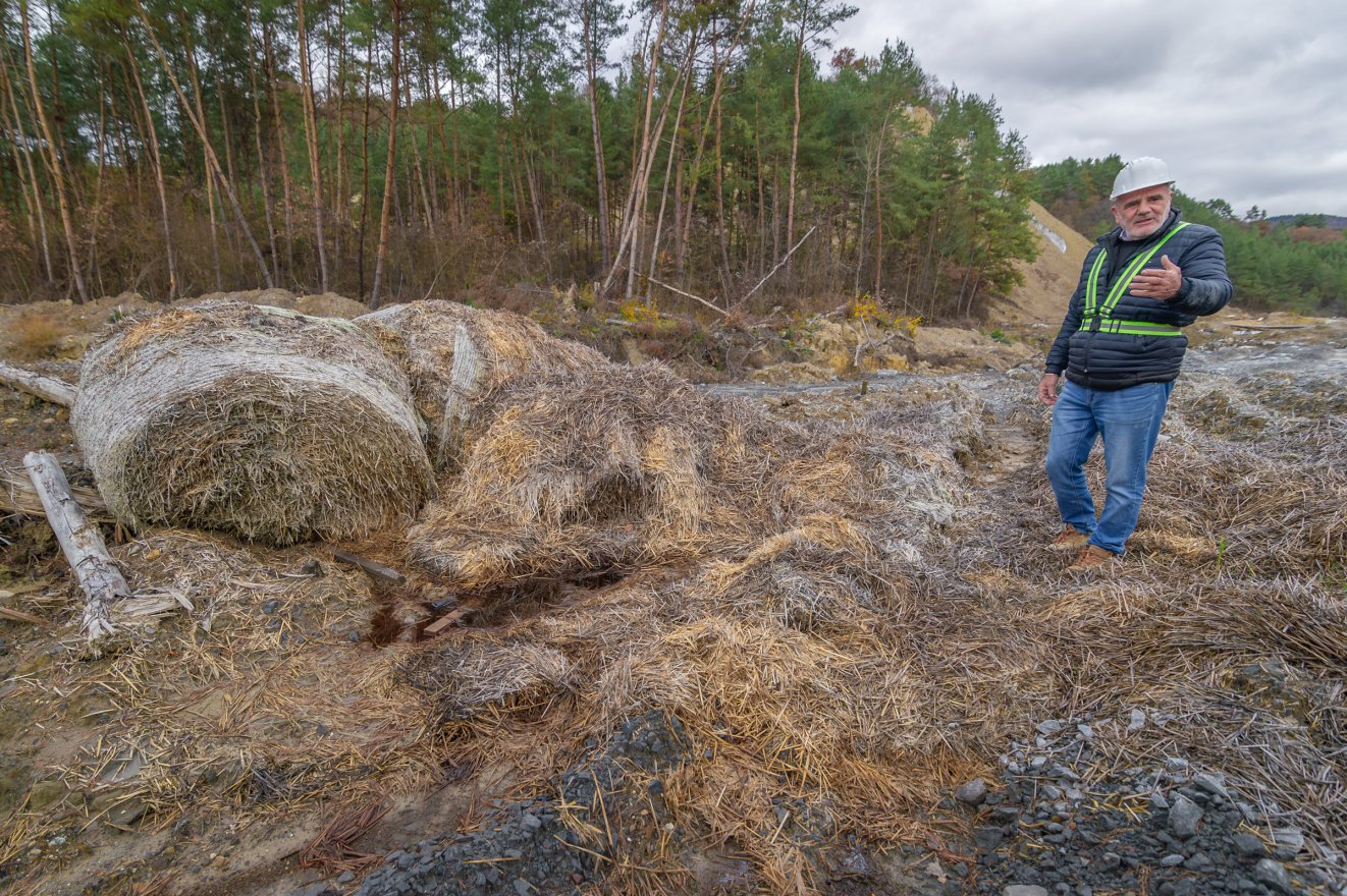 Lángra lobbanó gázok, elbontott gátak és át nem vett munka a beszakadt parajdi sóbányánál – videóval