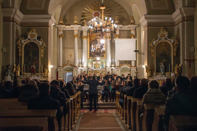 Visszaidézni a dió és az alma örömét – karácsonyra hangolódtak Farkaslakán