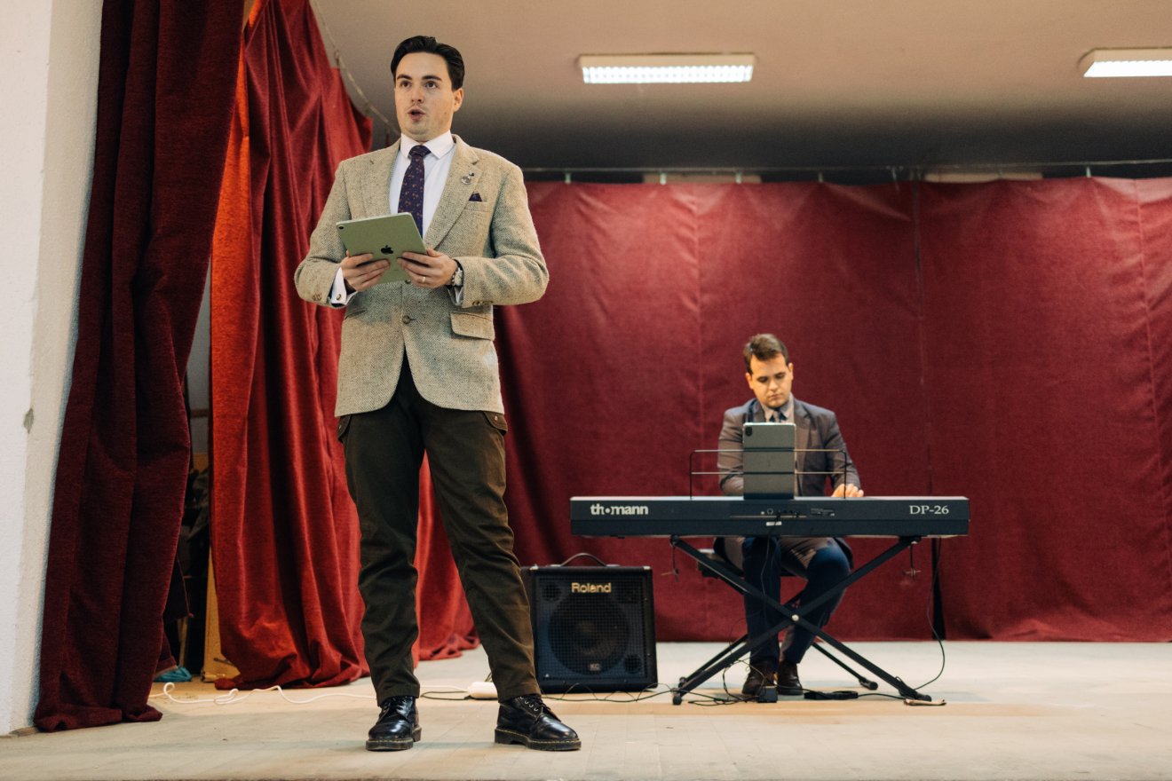 &bullet;  Fotó: Olti Angyalka