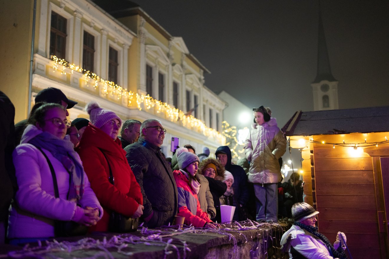 &bullet;  Fotó: Olti Angyalka