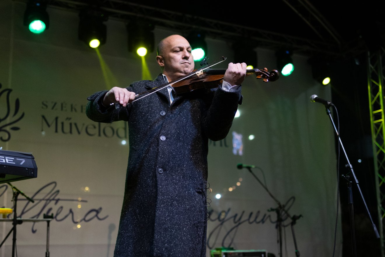 &bullet;  Fotó: Olti Angyalka