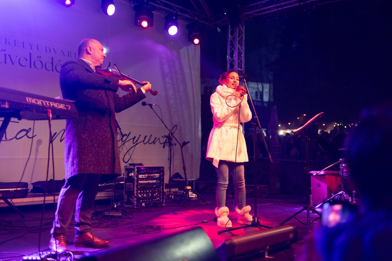 &bullet;  Fotó: Olti Angyalka