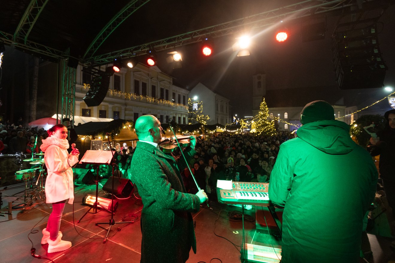 &bullet;  Fotó: Olti Angyalka