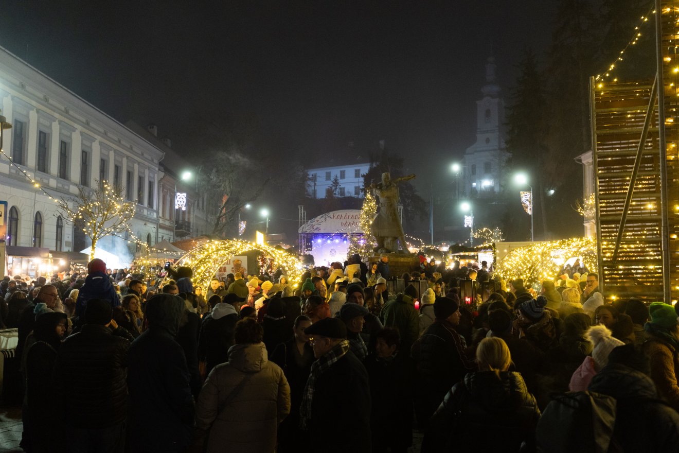 &bullet;  Fotó: Olti Angyalka