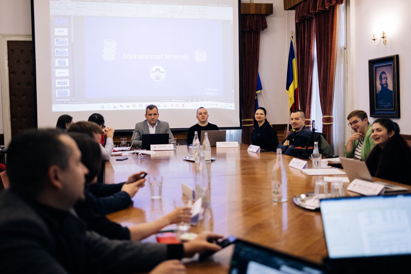 &bullet;  Fotó: Olti Angyalka