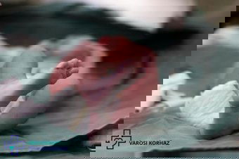 Kisfiú az újév első babája Székelyudvarhelyen