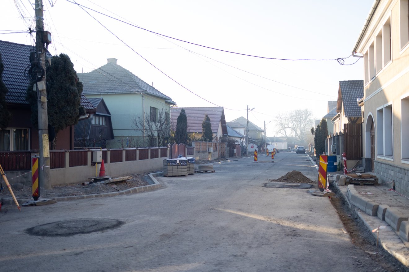 Sár helyett aszfalton közlekedhetnek két székelyudvarhelyi utca lakói