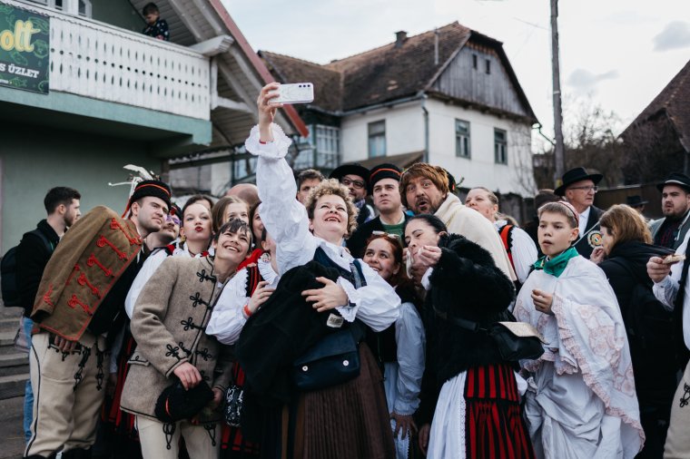 Megfordult a világ egy napra Alsósófalván