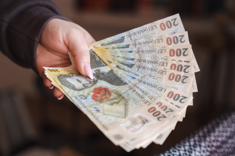 5000 lejes jutalmat kapnak a színtízes érettségizők, 2000 lejt a képességfelmérőn színtízest elérők