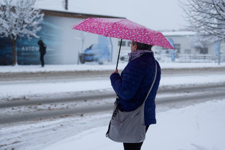 További havazás és hóviharok várhatóak csütörtök reggelig