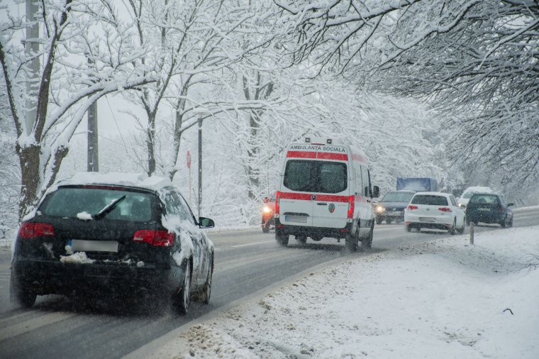 Több mint kétszáz hóekét kellett bevetni az országutakon Hargita, Kovászna és Brassó megyében