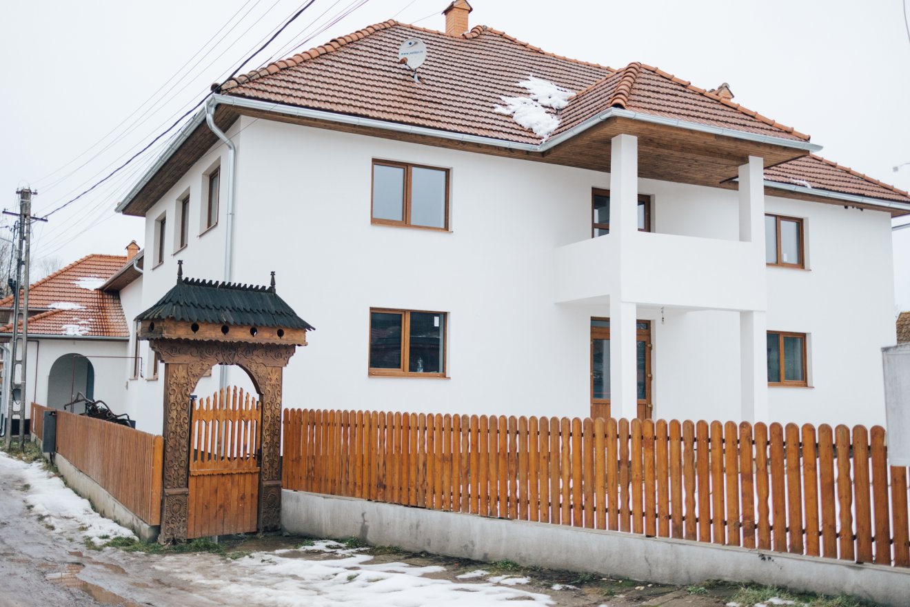 Könyvtár is működik a hodgyai kultúrotthonban