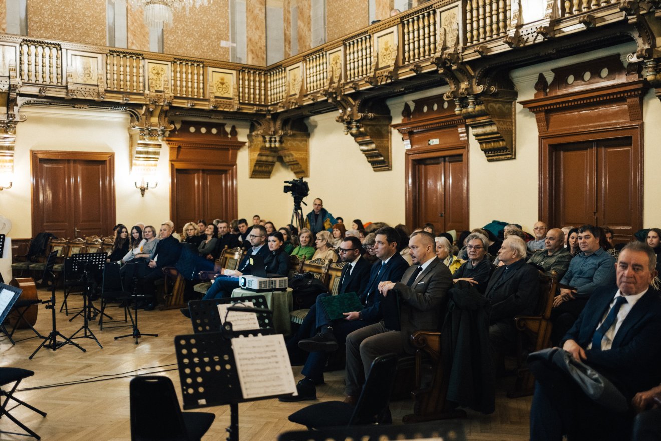 &bullet;  Fotó: Olti Angyalka