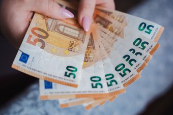 Felszámolták a suceavai „pénzgyárat”, 2,5 millió eurónyi hamis bankjegy került elő