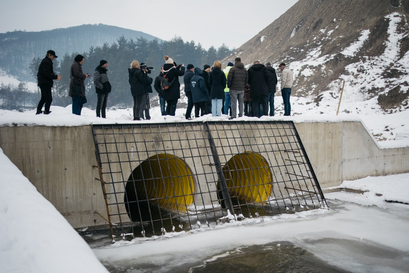 Terepszemle a beszakadt parajdi bányafödémnél: átveszik a kiépített csőrendszert?