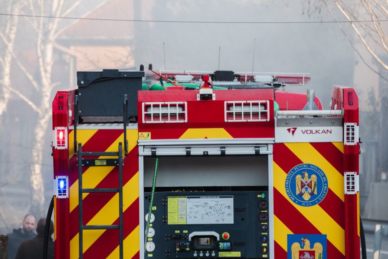 Családi otthonban csaptak fel a lángok vasárnap