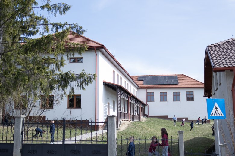 Felére csökkenhet az önkormányzat villanyszámlája Farkaslakán