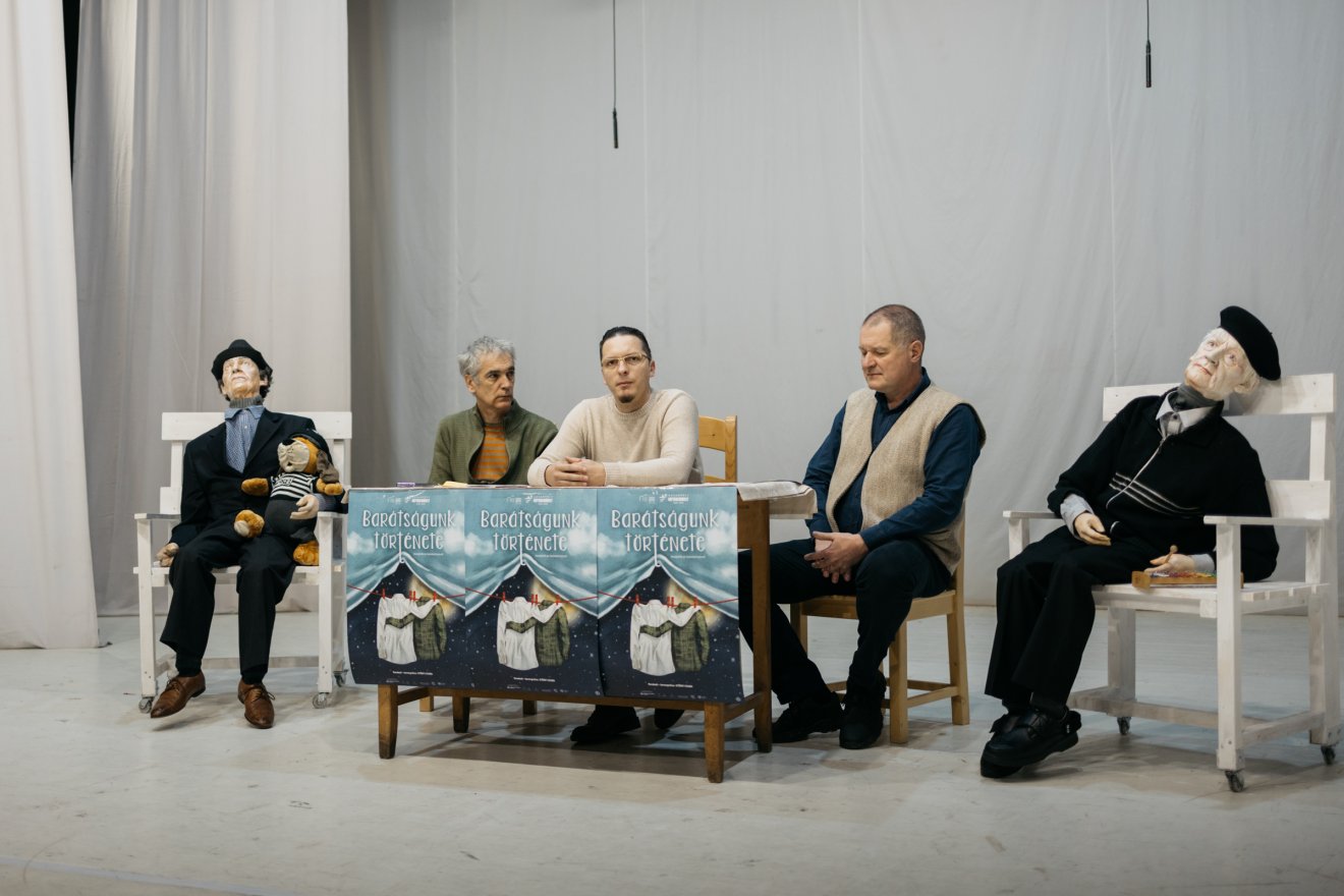 A Tomcsa Sándor Színház és az Udvarhely Néptáncműhely közös produkciója egyszerre szól gyerekeknek és felnőtteknek &bullet;  Fotó: Olti Angyalka