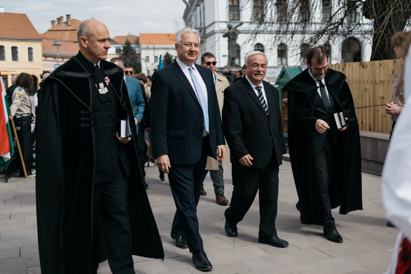 &bullet;  Fotó: Olti Angyalka