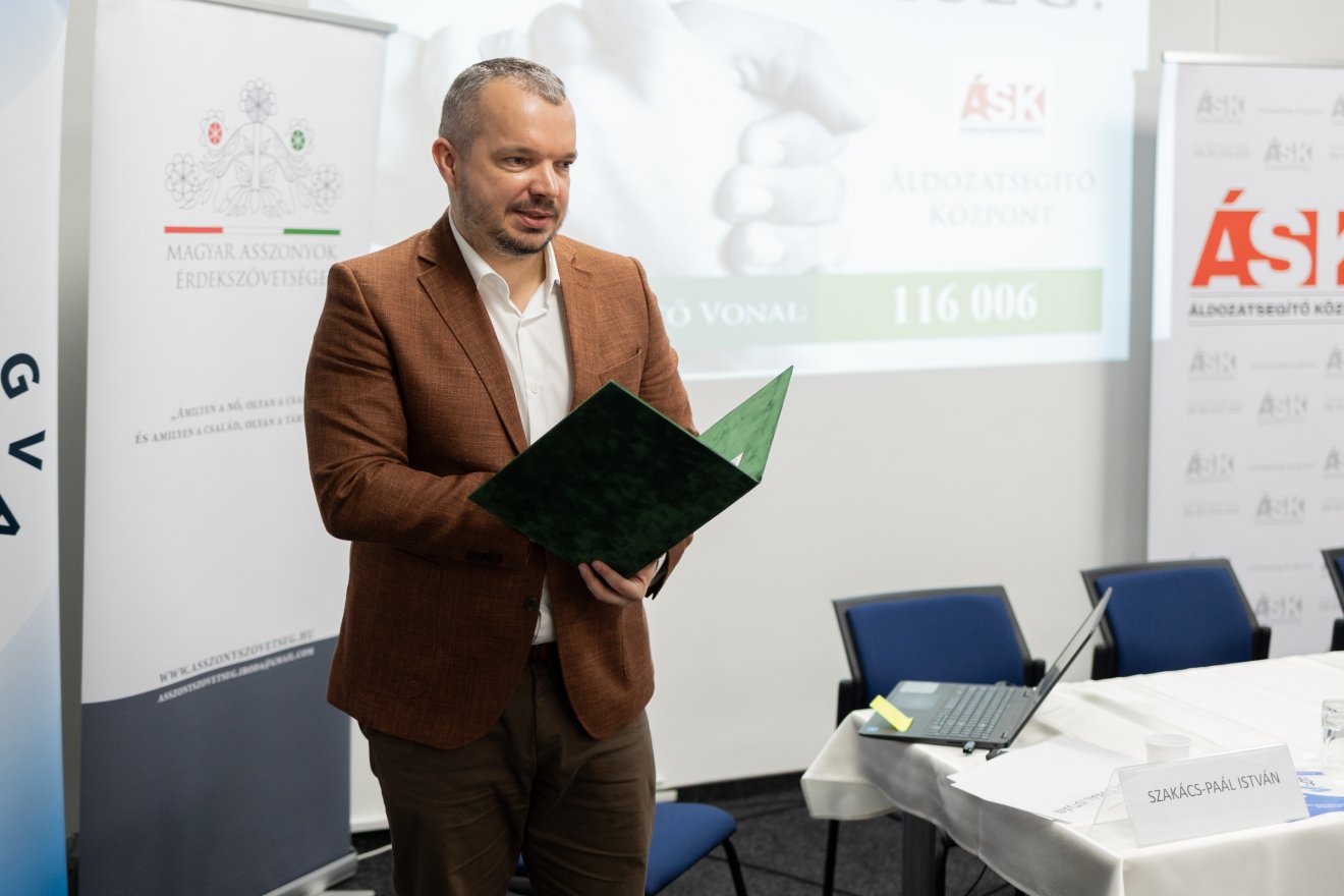 &bullet;  Fotó: Olti Angyalka