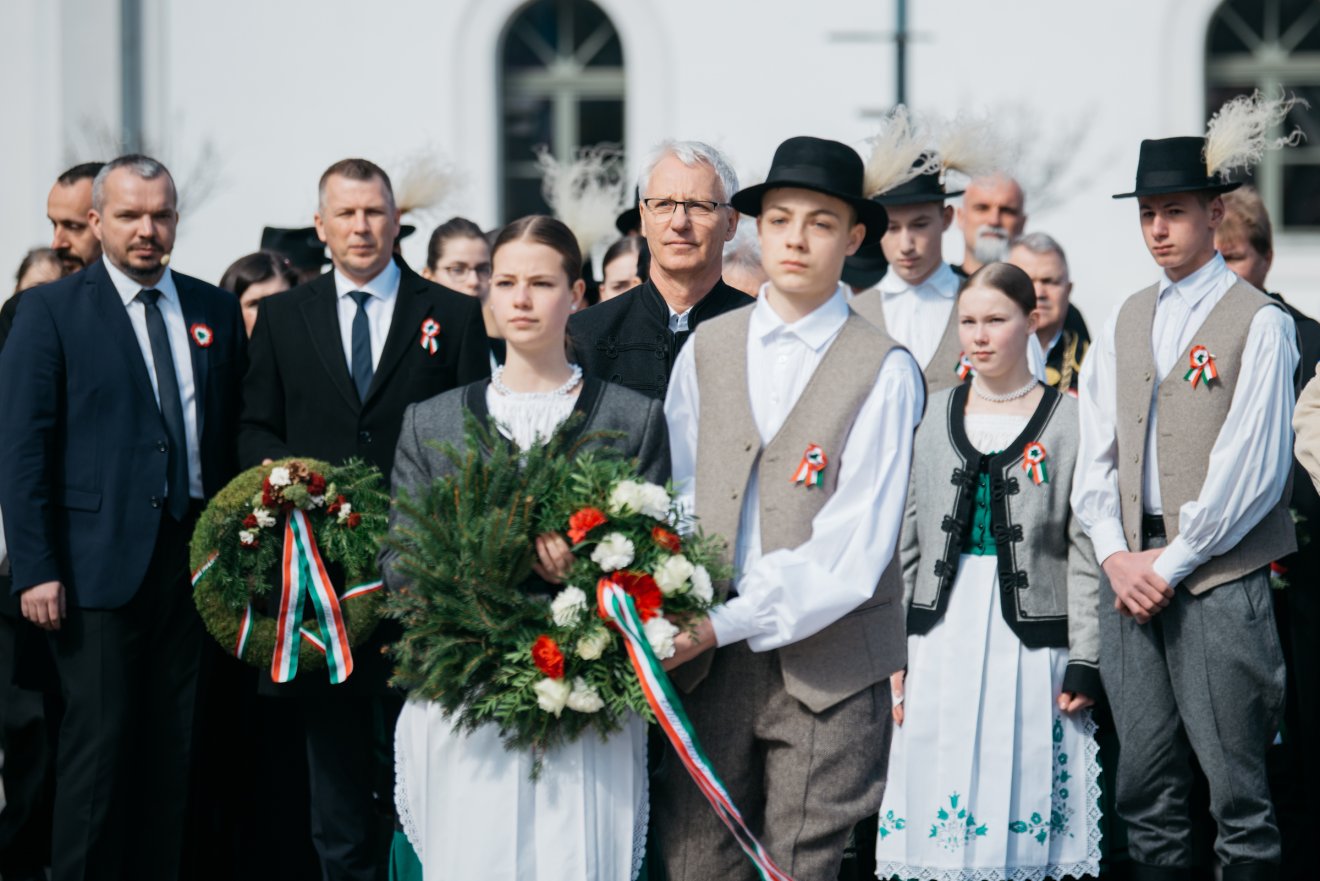 &bullet;  Fotó: Olti Angyalka