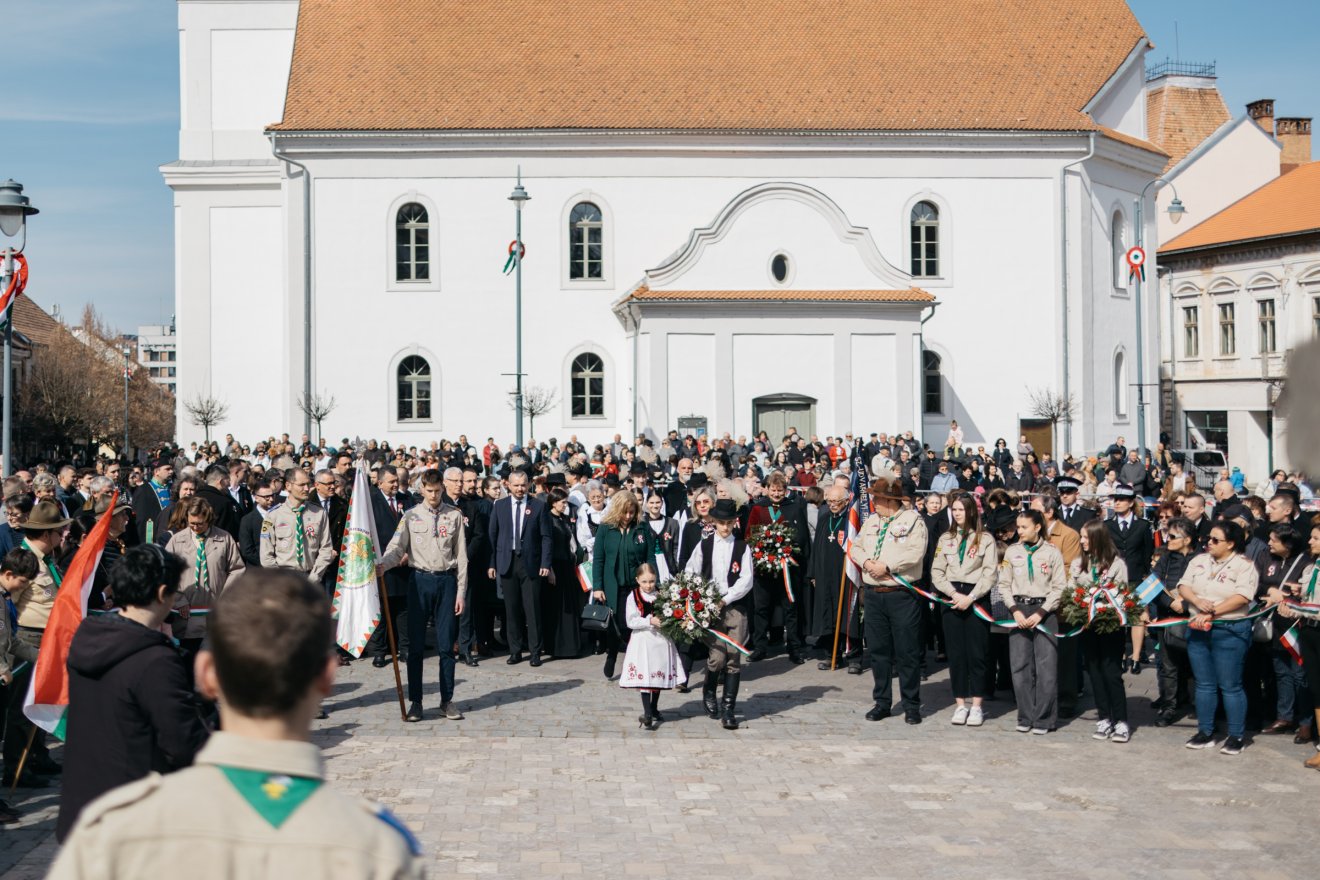 &bullet;  Fotó: Olti Angyalka