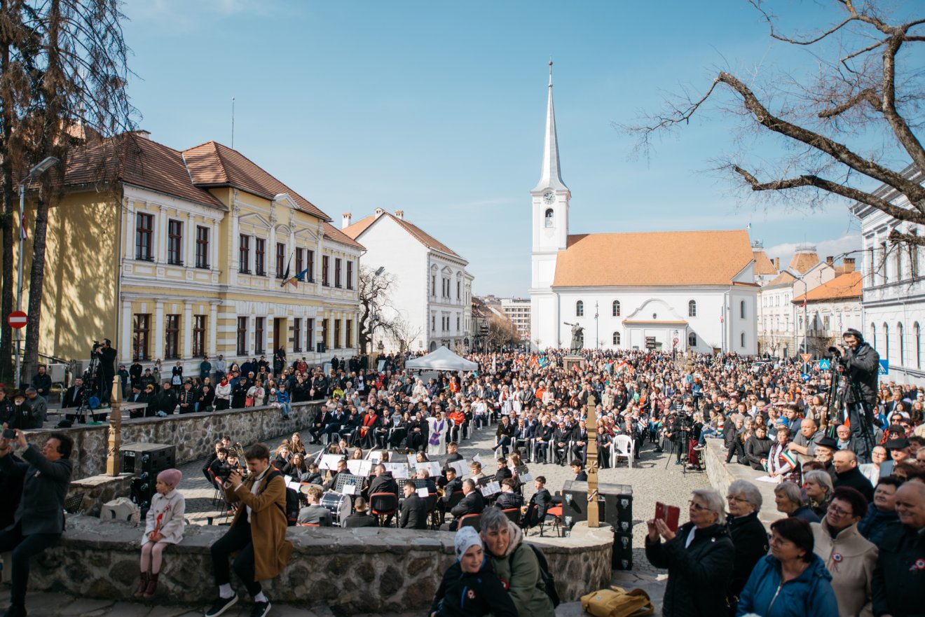 &bullet;  Fotó: Olti Angyalka