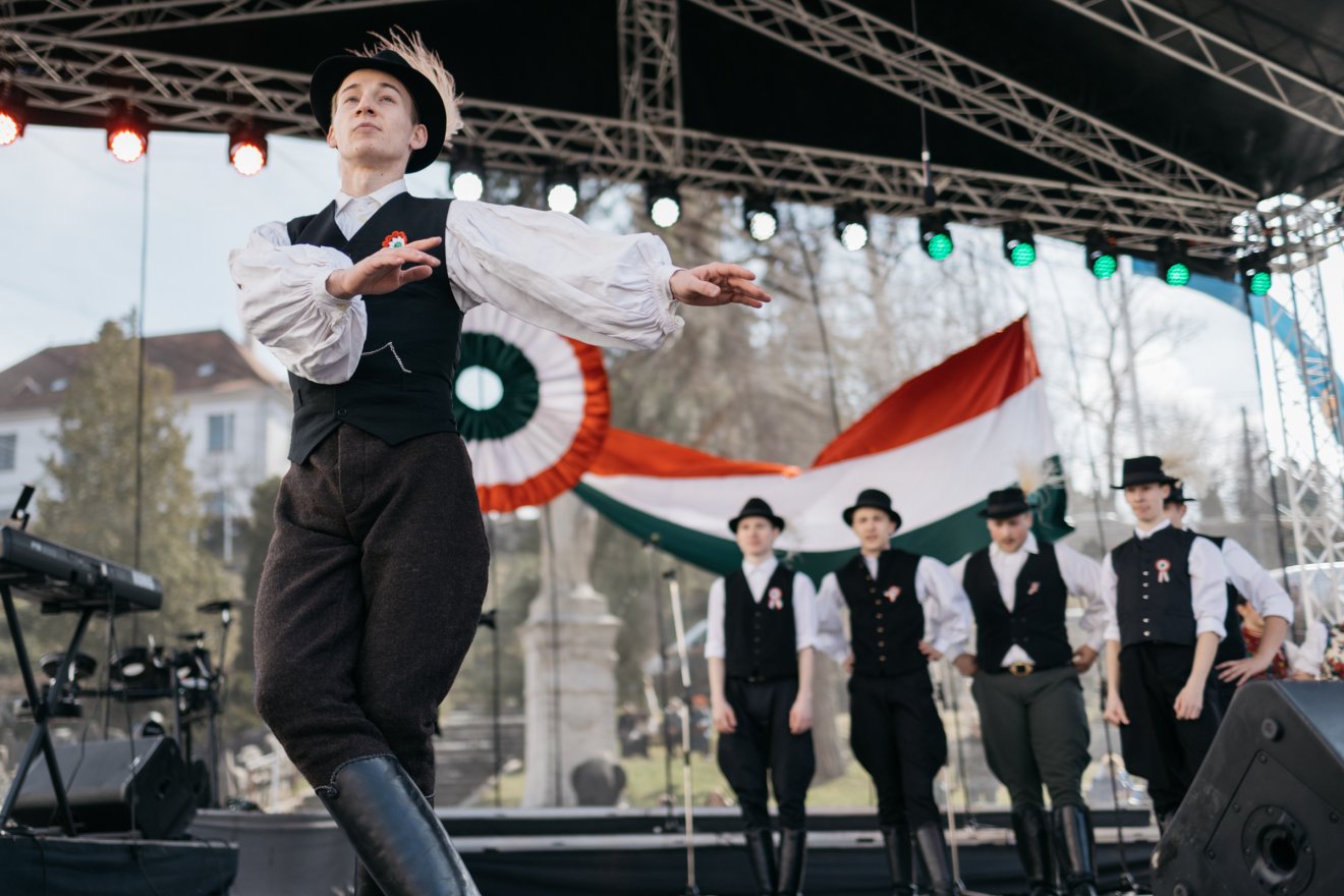 &bullet;  Fotó: Olti Angyalka