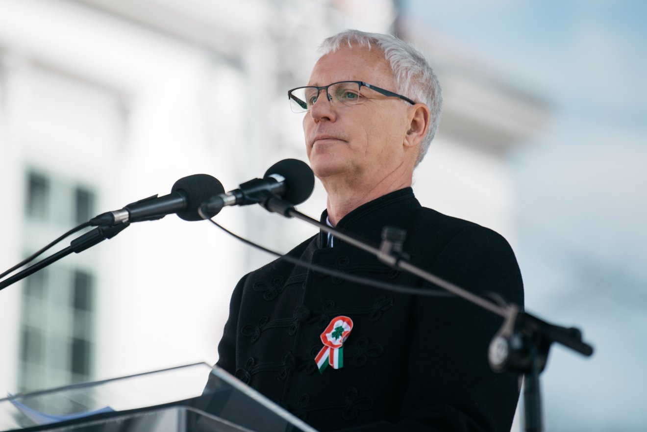 &bullet;  Fotó: Olti Angyalka