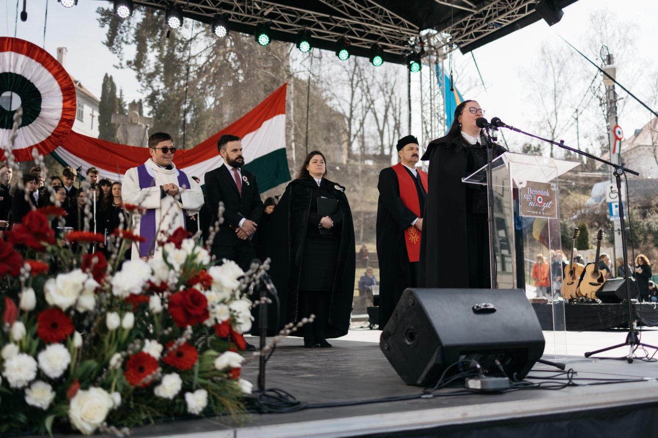 &bullet;  Fotó: Olti Angyalka