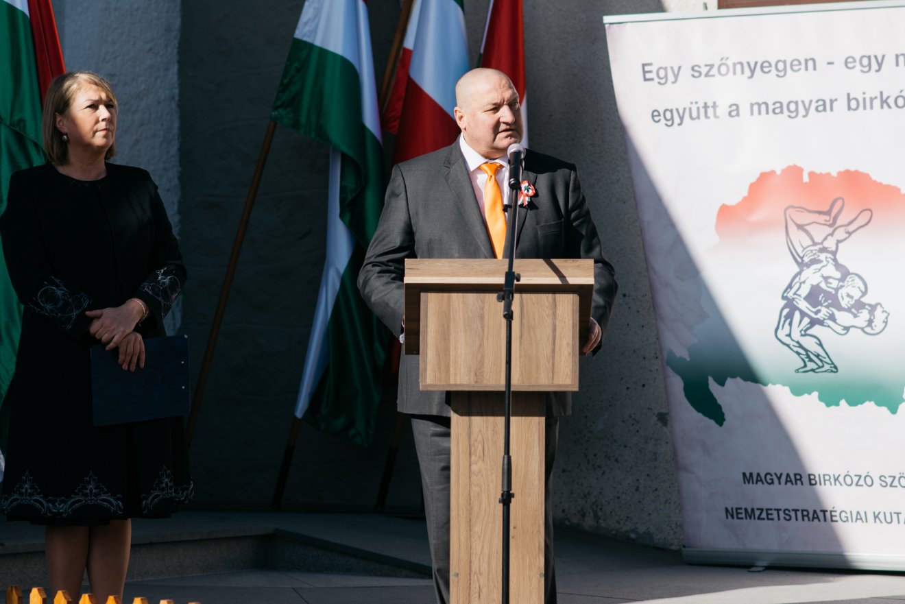 &bullet;  Fotó: Olti Angyalka