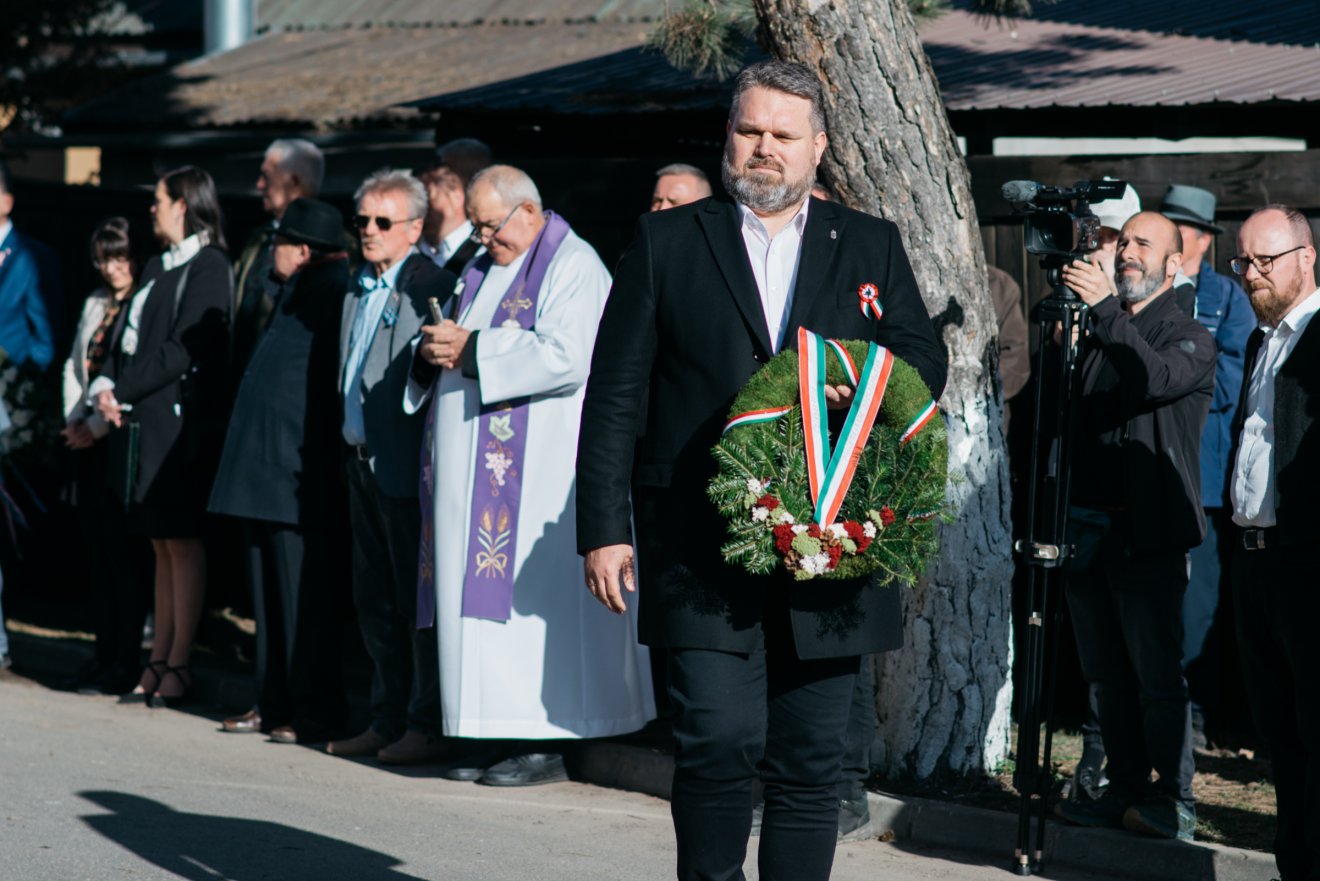 &bullet;  Fotó: Olti Angyalka