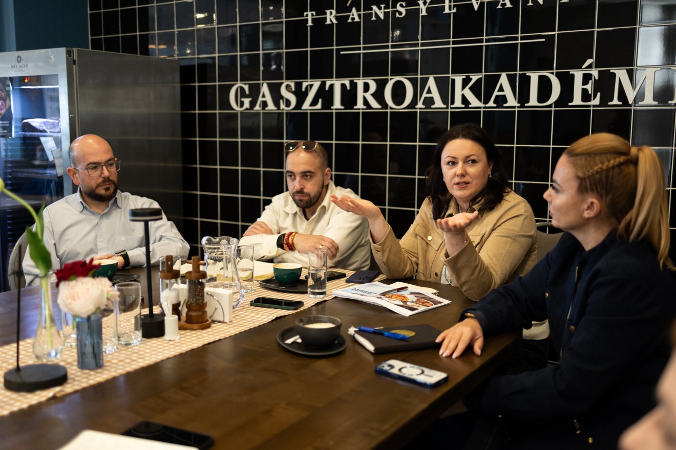 &bullet;  Fotó: Olti Angyalka