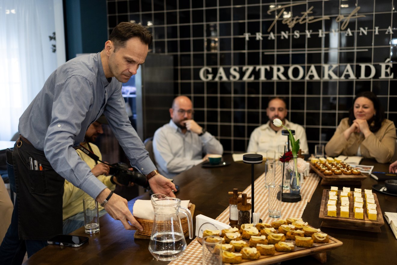 &bullet;  Fotó: Olti Angyalka