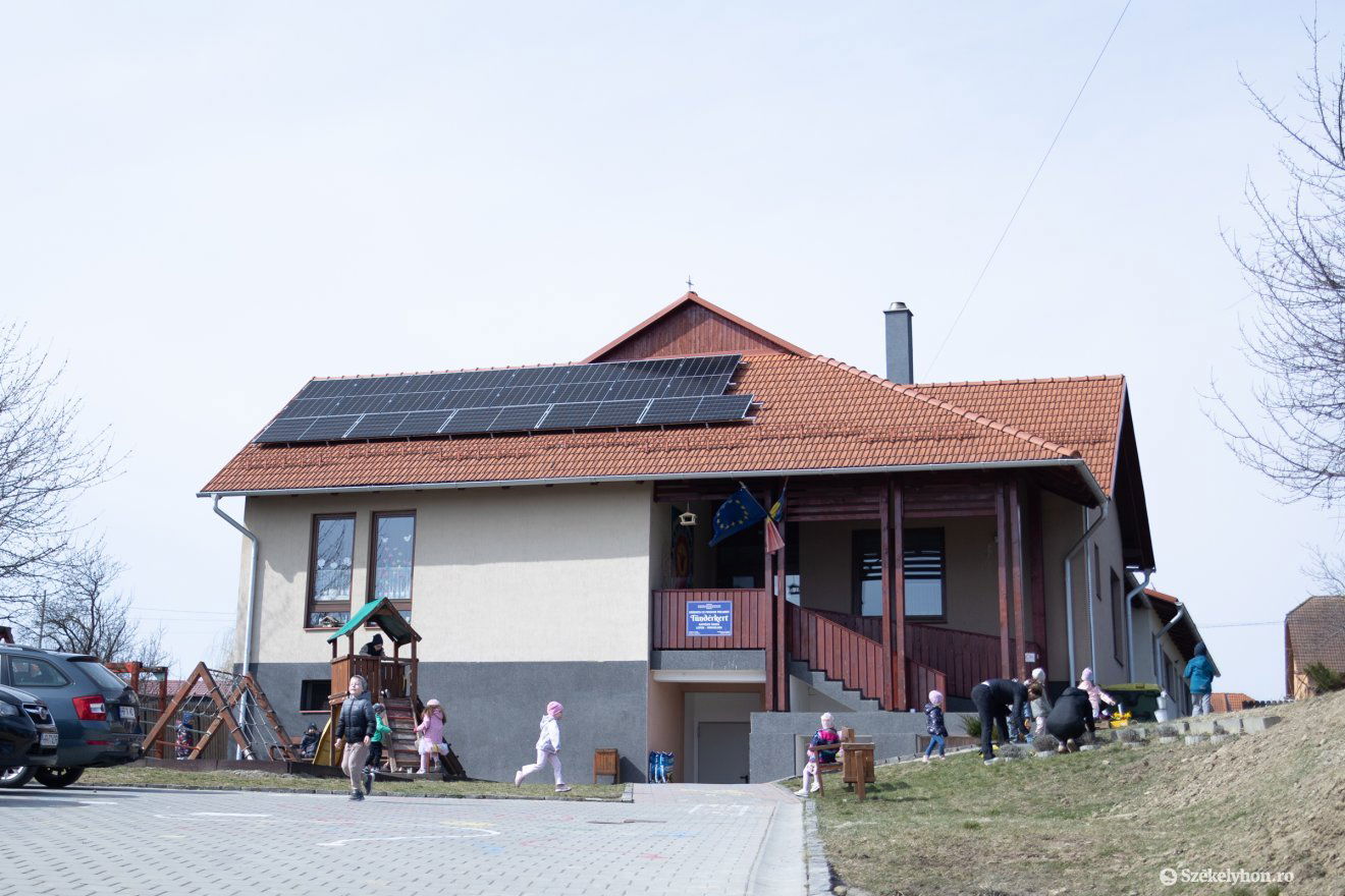 &bullet;  Fotó: Olti Angyalka