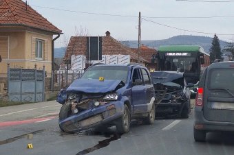 Négy autó ütközött, ketten megsérültek Székelyudvarhelyen
