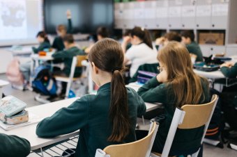 Szerdától folytatódik a tanítás, véget ért a vakáció