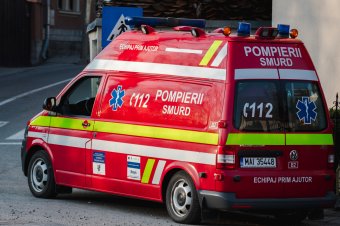 Mozgó buszból esett ki egy diáklány, bűnügyi eljárás indult az ügyben