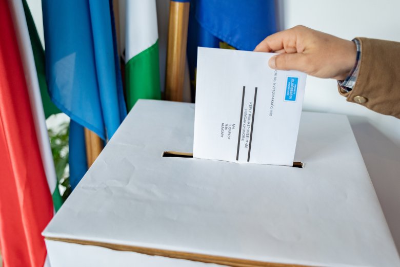 A levélben szavazásra jogosultak több mint fele már leadta szavazatát a magyarországi választáson