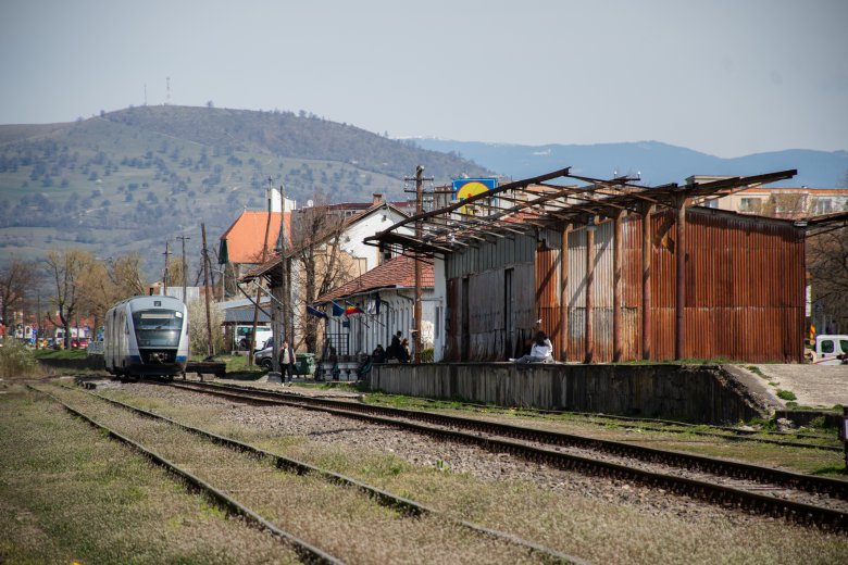 A szakszervezetek szerint máris rosszabbul működik a vasút, miután a miniszter „kisiklatta” a költségvetését