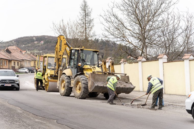 Újraindult az útfelújítás Székelyudvarhely Szejkefürdő felőli kijáratánál