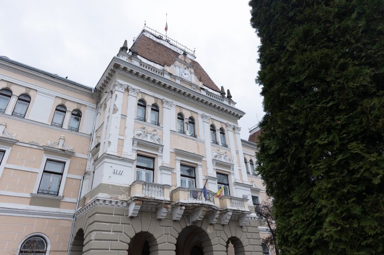 Egyelőre nincs elbocsátás: huszonkét üres állást szüntettek meg a székelyudvarhelyi városházán