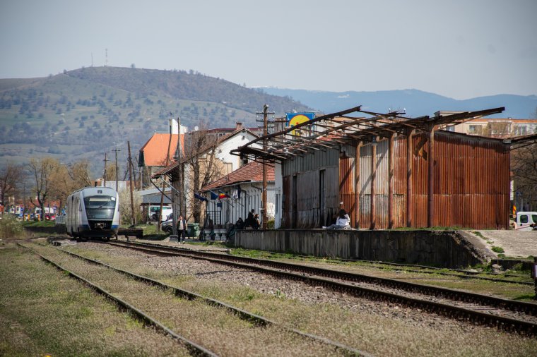 A szakszervezetek szerint máris rosszabbul működik a vasút, miután a miniszter „kisiklatta” a költségvetését