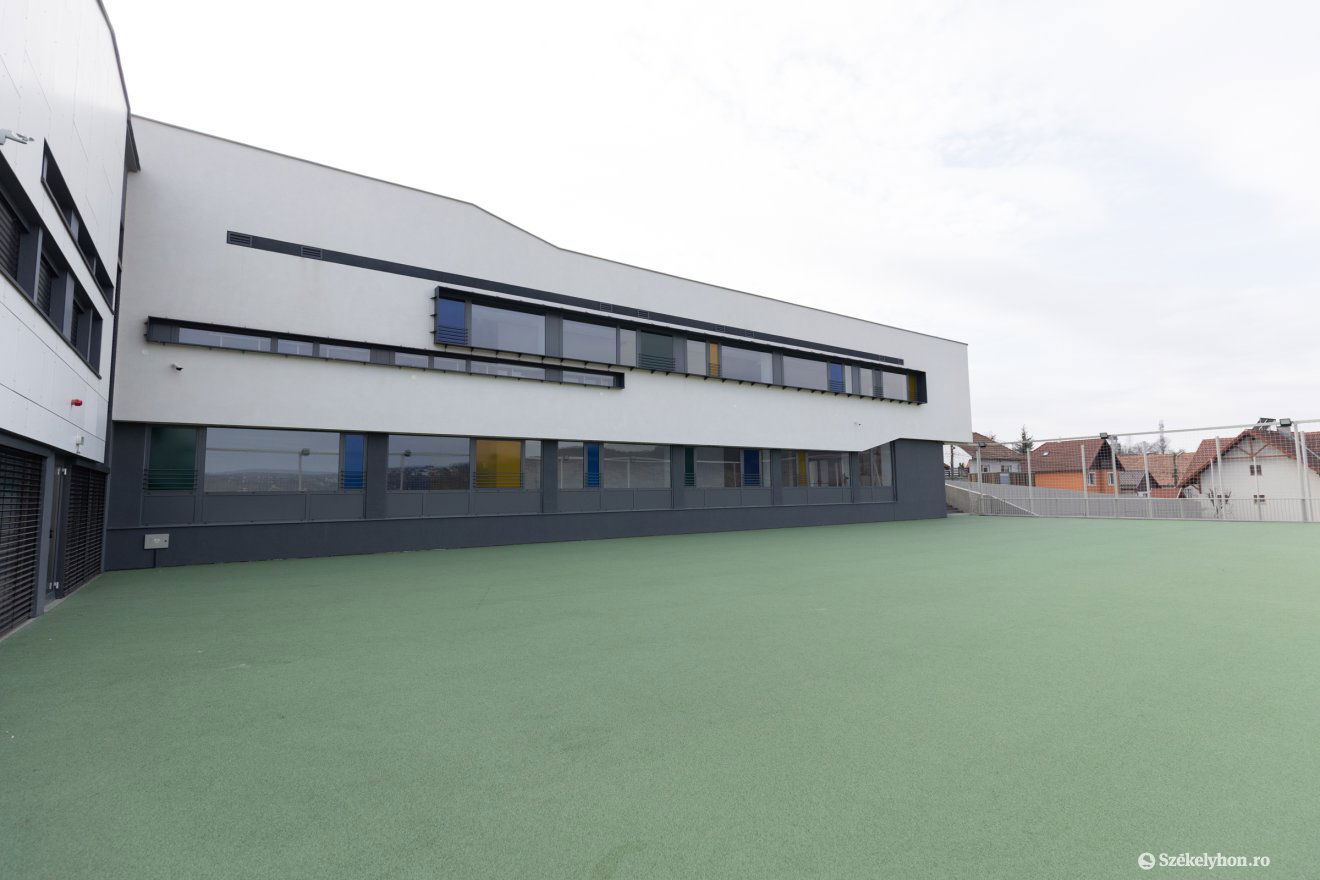 &bullet;  Fotó: Olti Angyalka